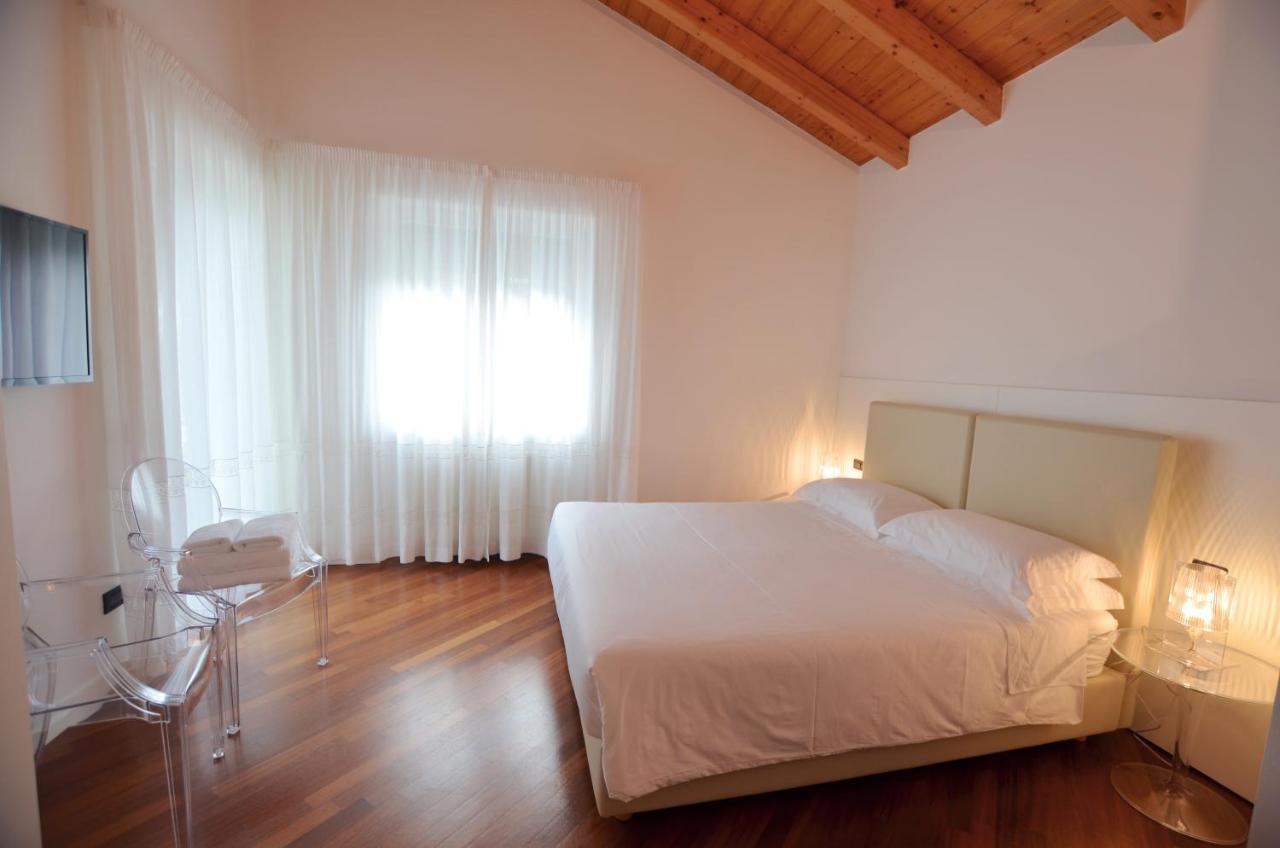 Attic Suite Palme 加尔达湖滨 外观 照片