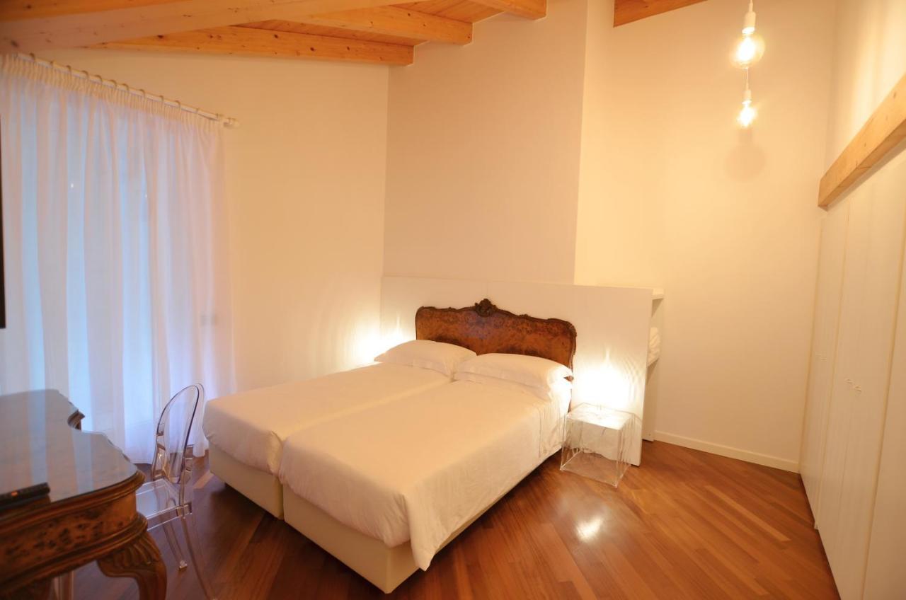 Attic Suite Palme 加尔达湖滨 外观 照片