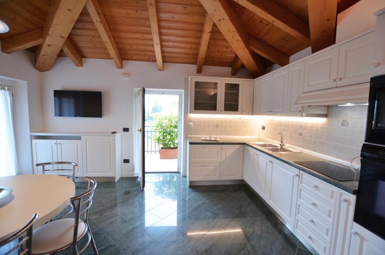 Attic Suite Palme 加尔达湖滨 外观 照片