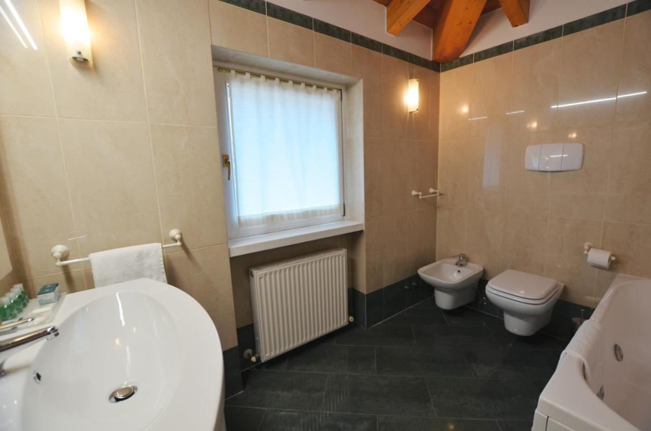 Attic Suite Palme 加尔达湖滨 外观 照片