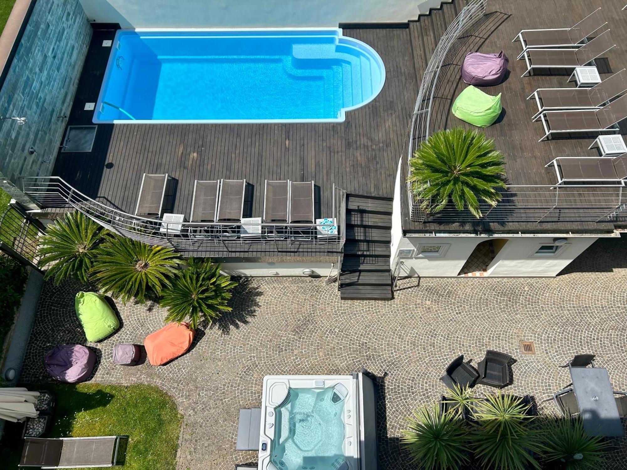 Attic Suite Palme 加尔达湖滨 外观 照片